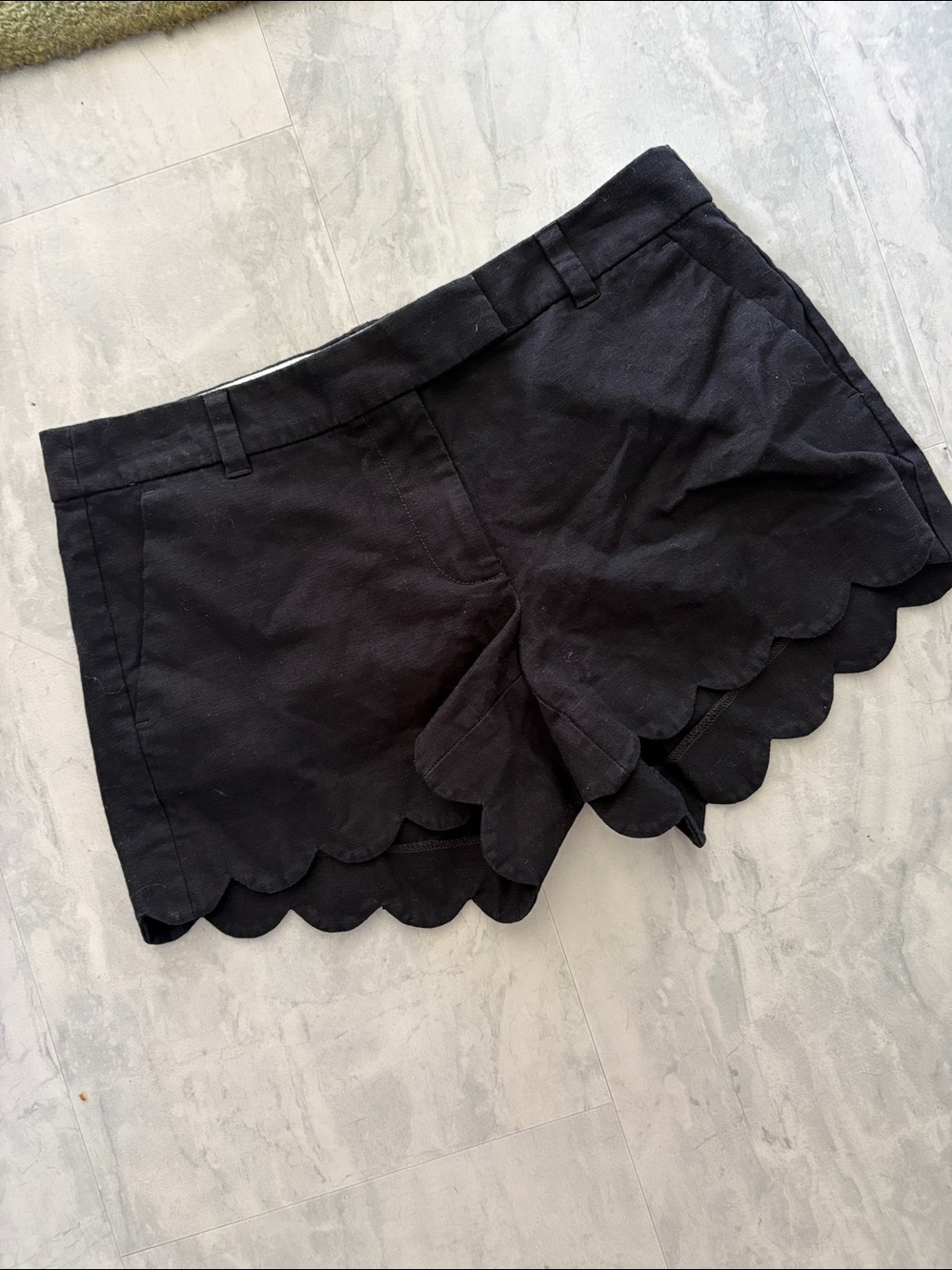 J. Crew  Shorts linen cotton  Black Scallop-Hem pockets Women’s size 8